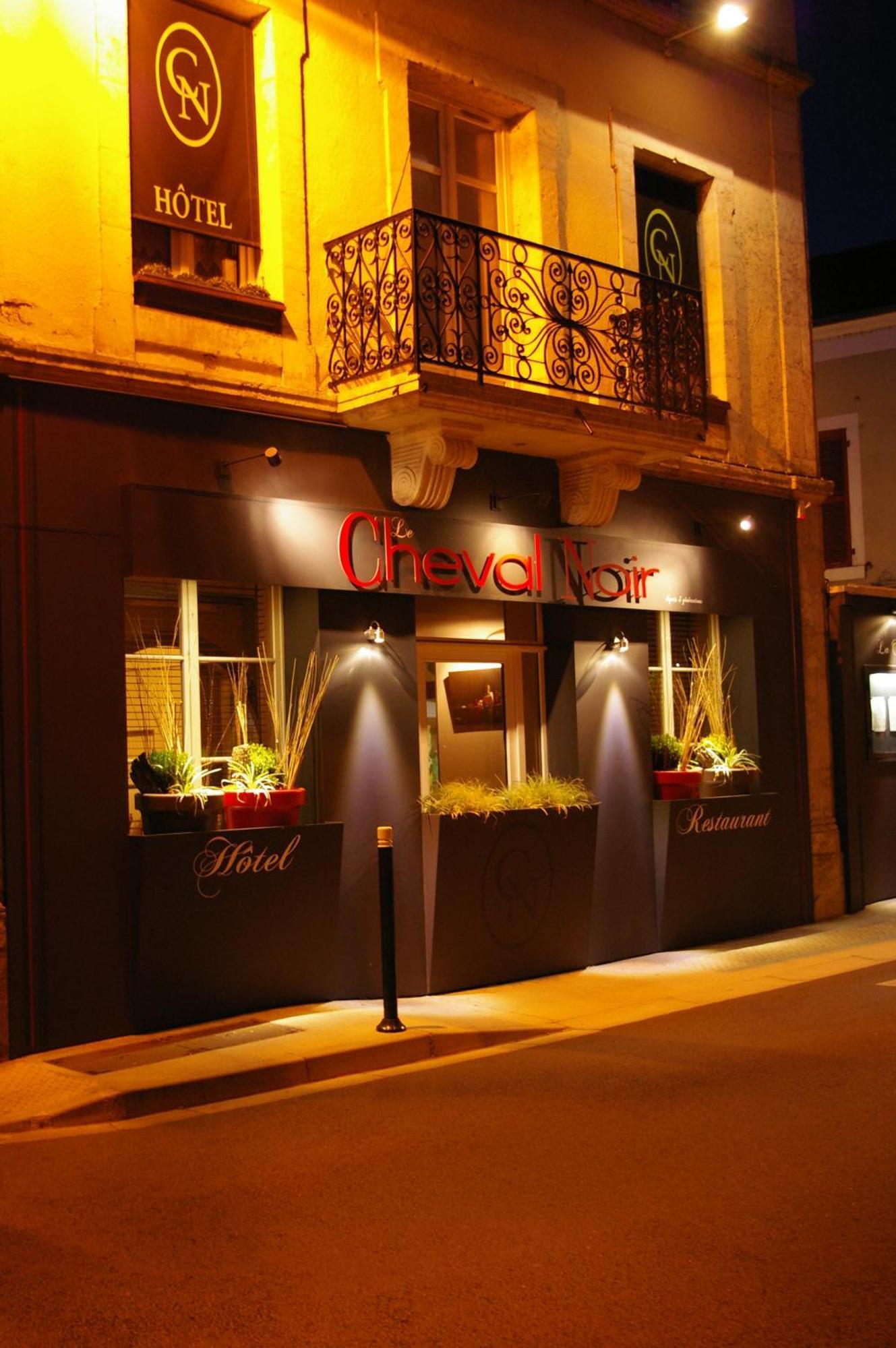 Logis Hotel Le Cheval Noir Argenton Sur Creuse Eksteriør billede