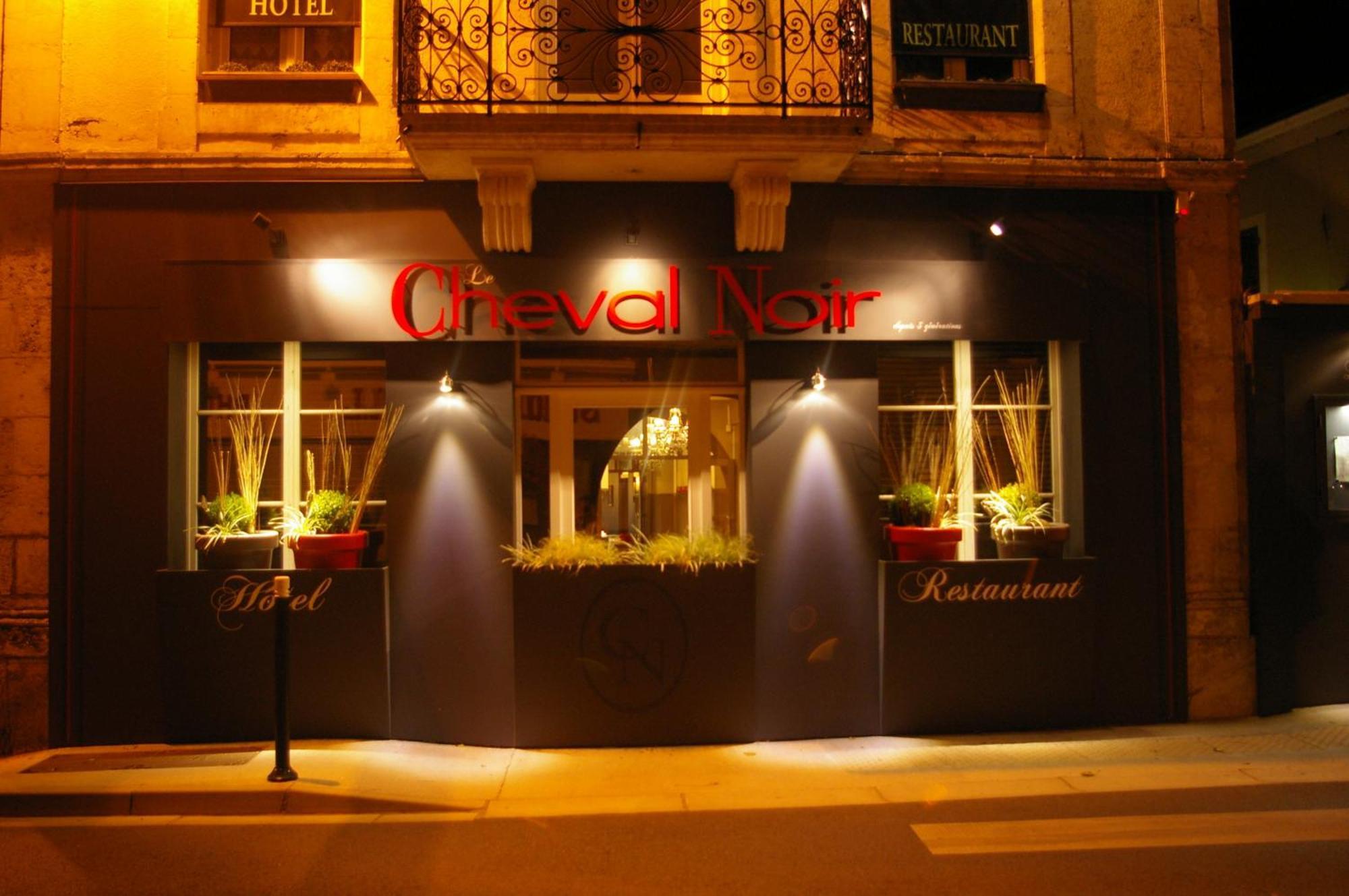 Logis Hotel Le Cheval Noir Argenton Sur Creuse Eksteriør billede